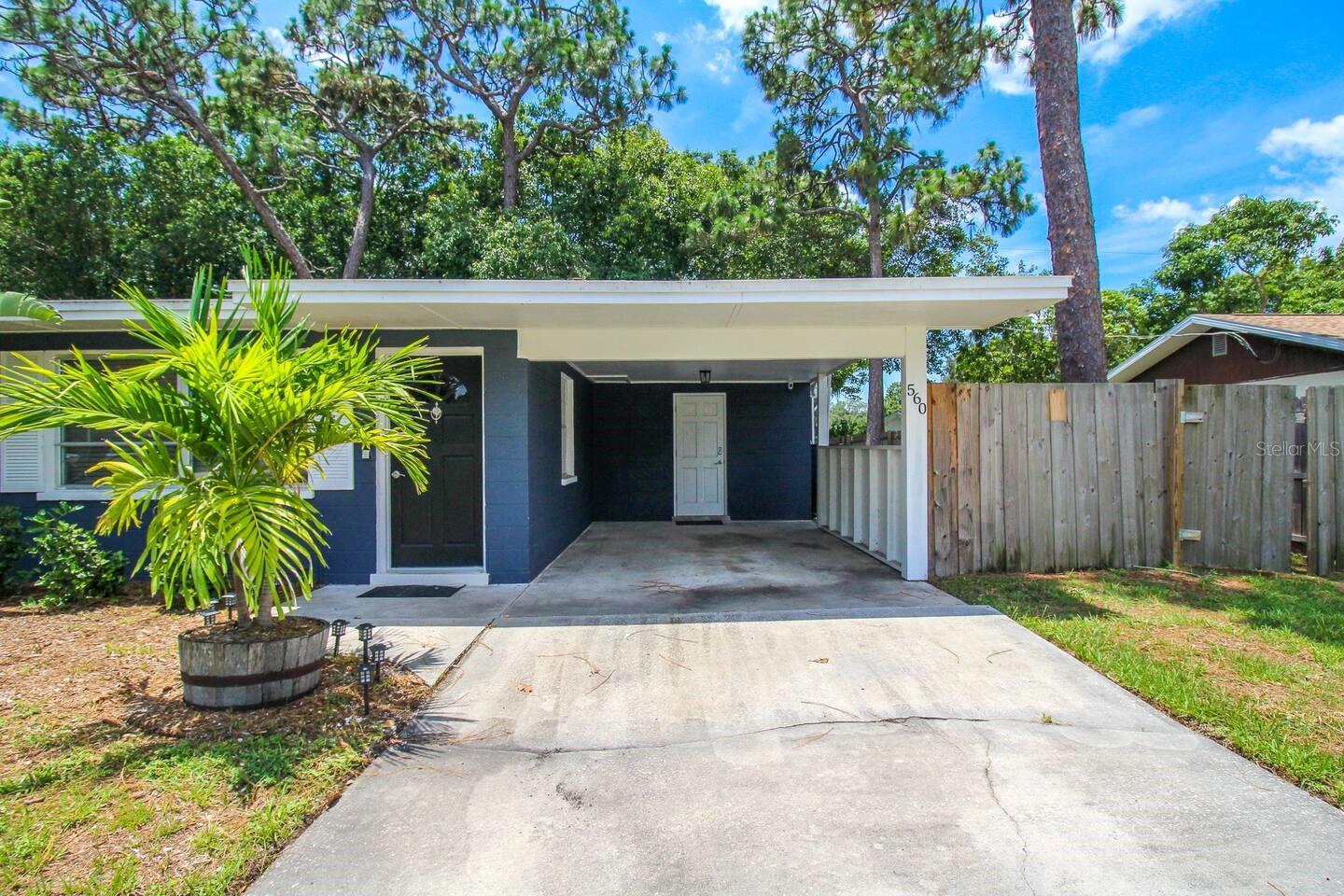 560 BRADENTON RD