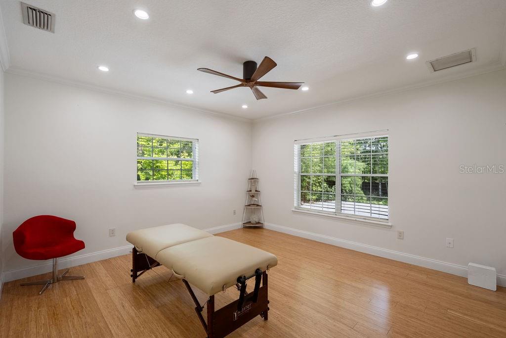 13450 E LAKE MARY JANE RD