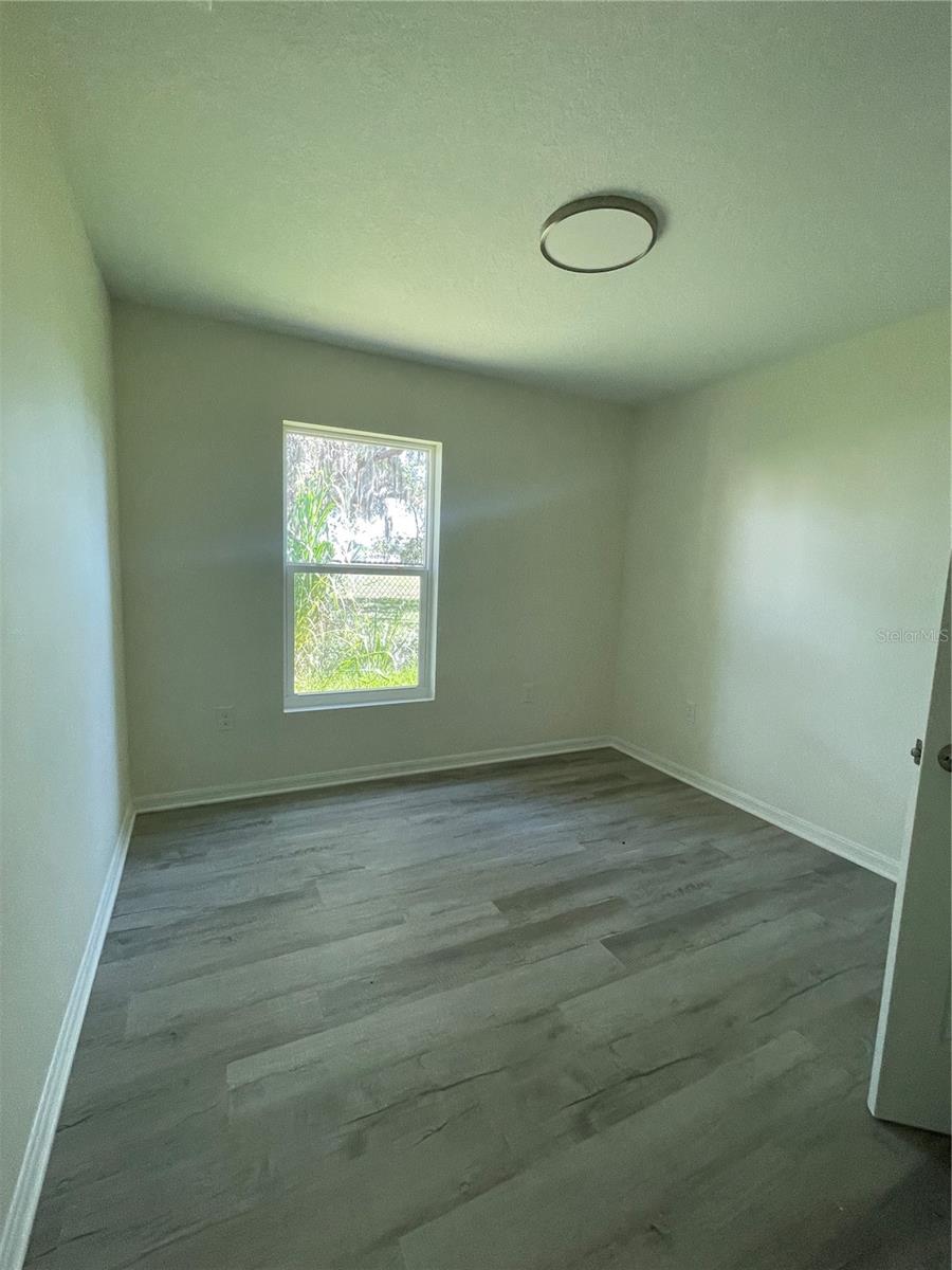 1503-1505 8TH AVE E
