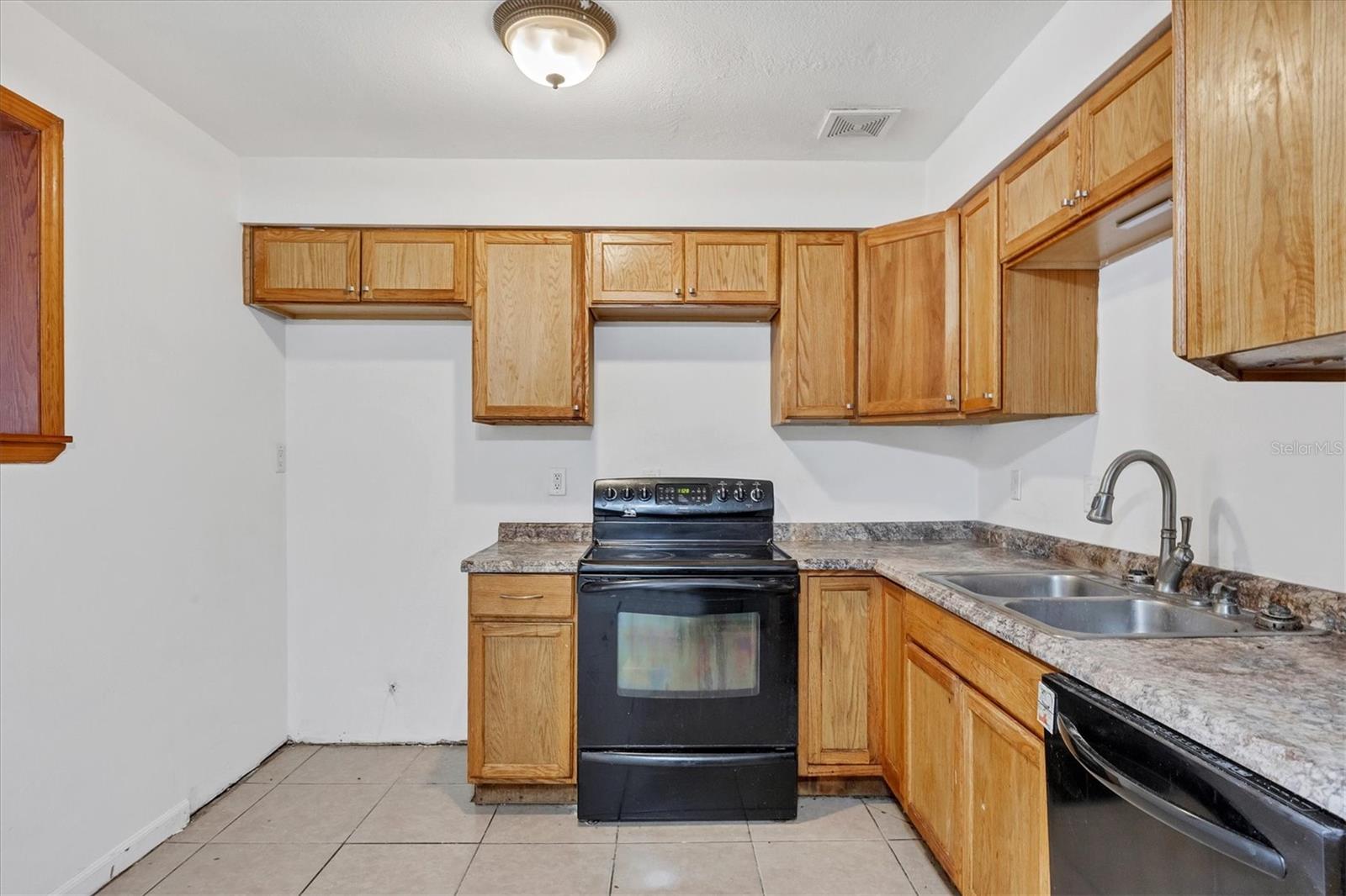 428 GRANADA BLVD