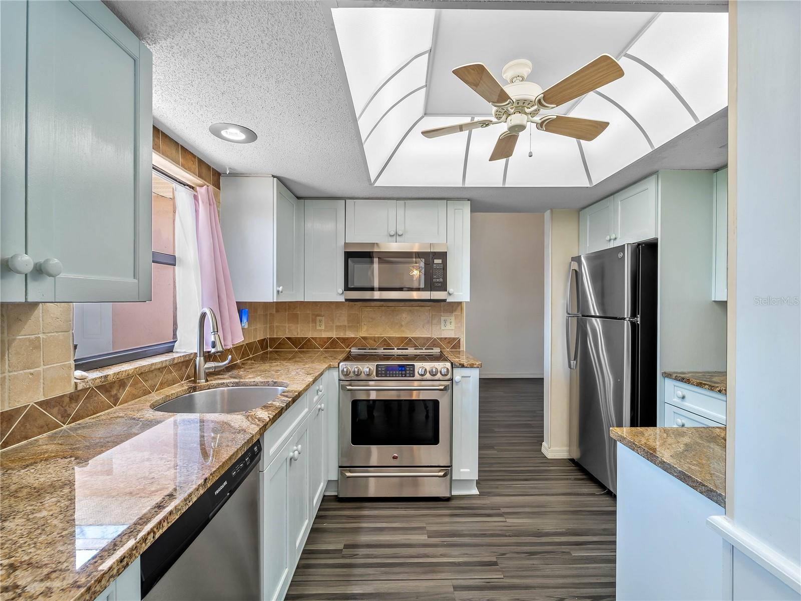 8429 CYPRESS LAKE CIR