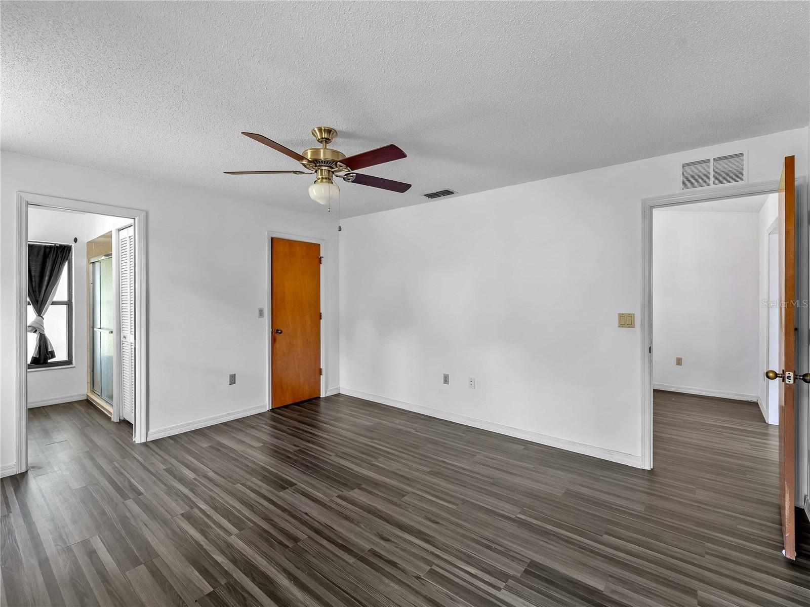 8429 CYPRESS LAKE CIR