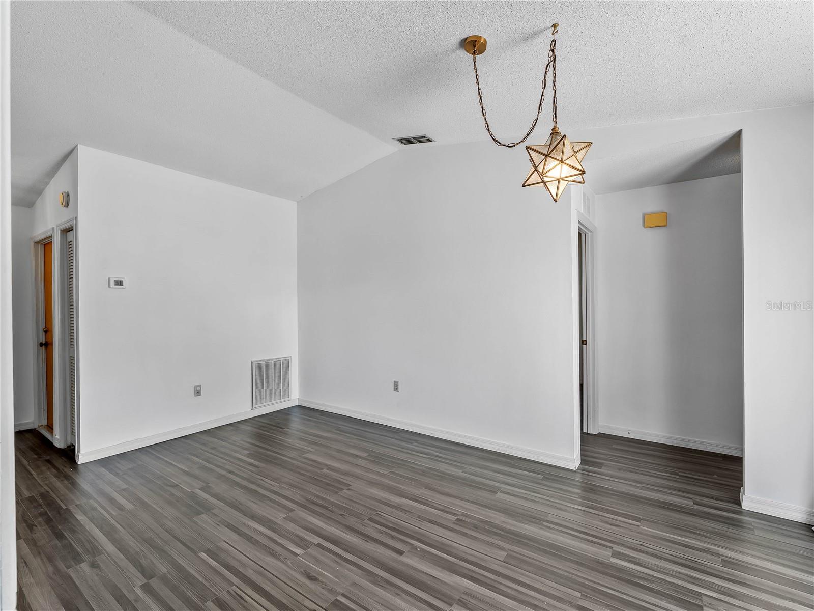 8429 CYPRESS LAKE CIR