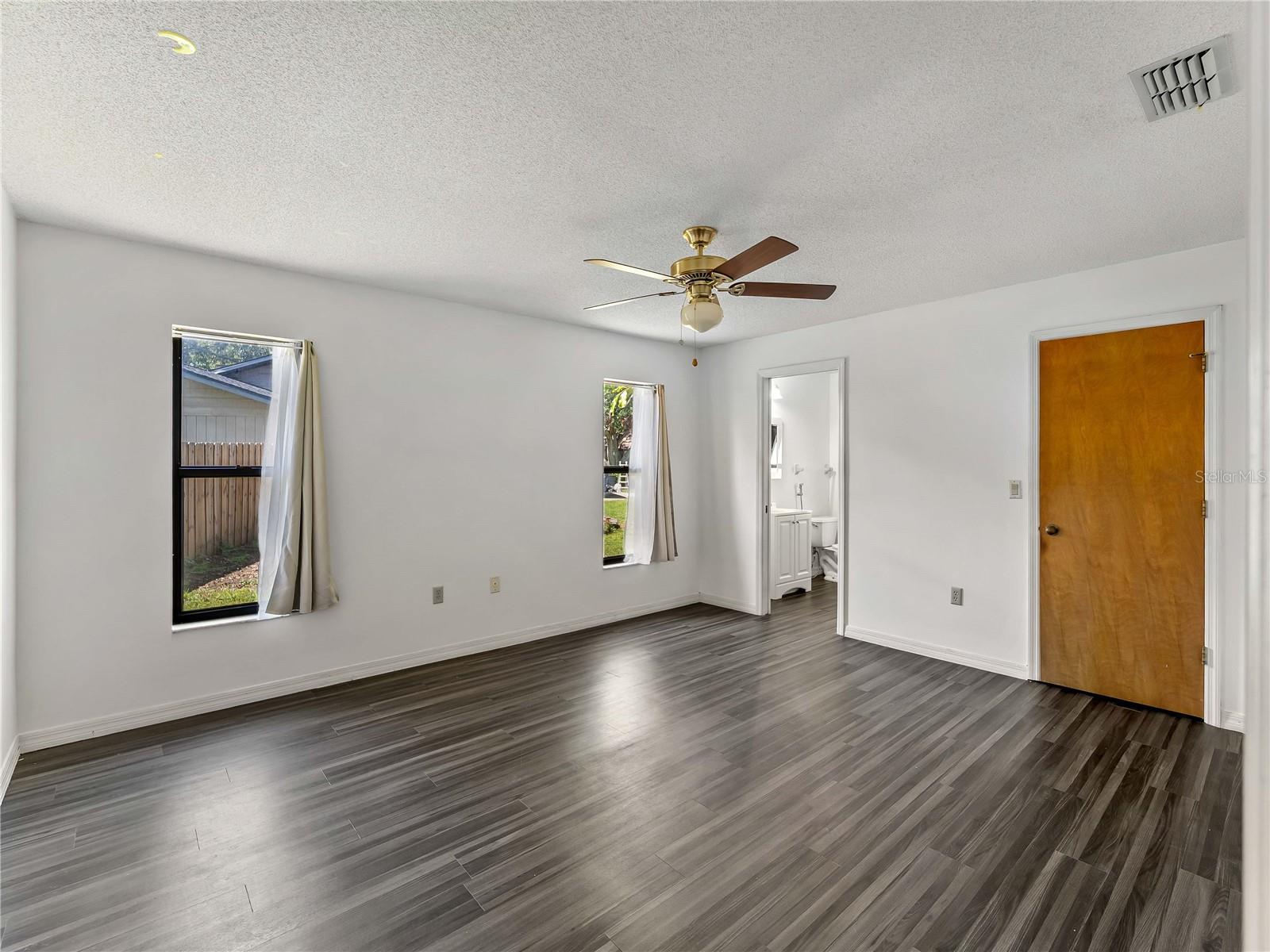 8429 CYPRESS LAKE CIR