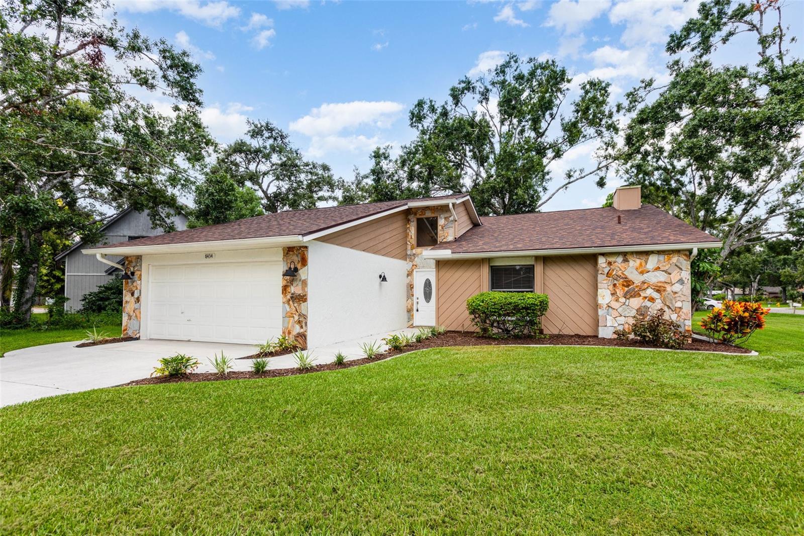 8434 CYPRESS LAKE CIR