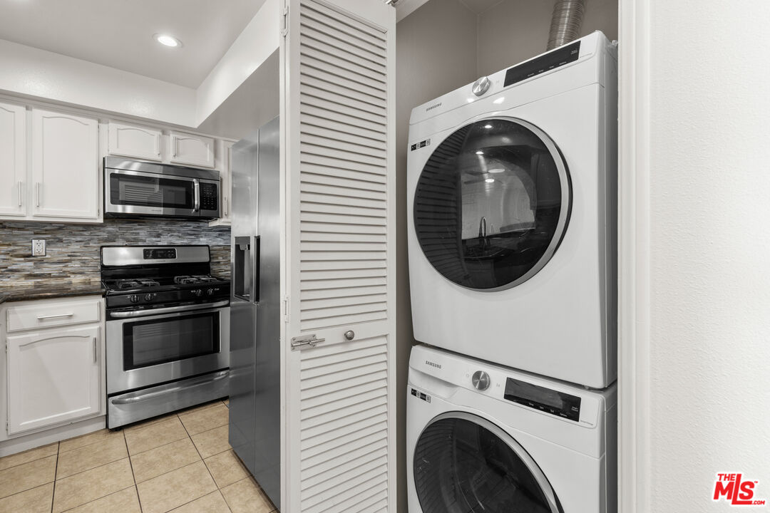 2480 Penmar Ave Unit: 2