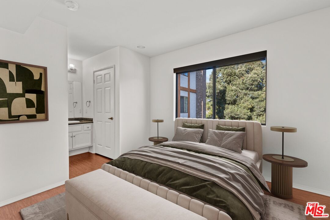 2480 Penmar Ave Unit: 2