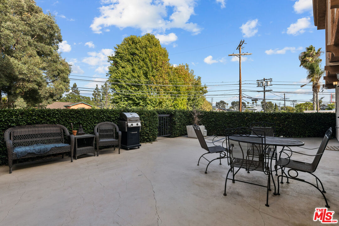 2480 Penmar Ave Unit: 2