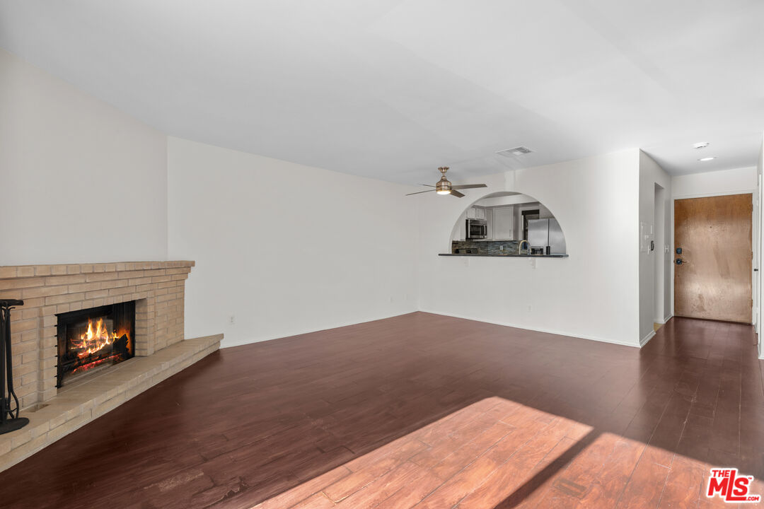2480 Penmar Ave Unit: 2