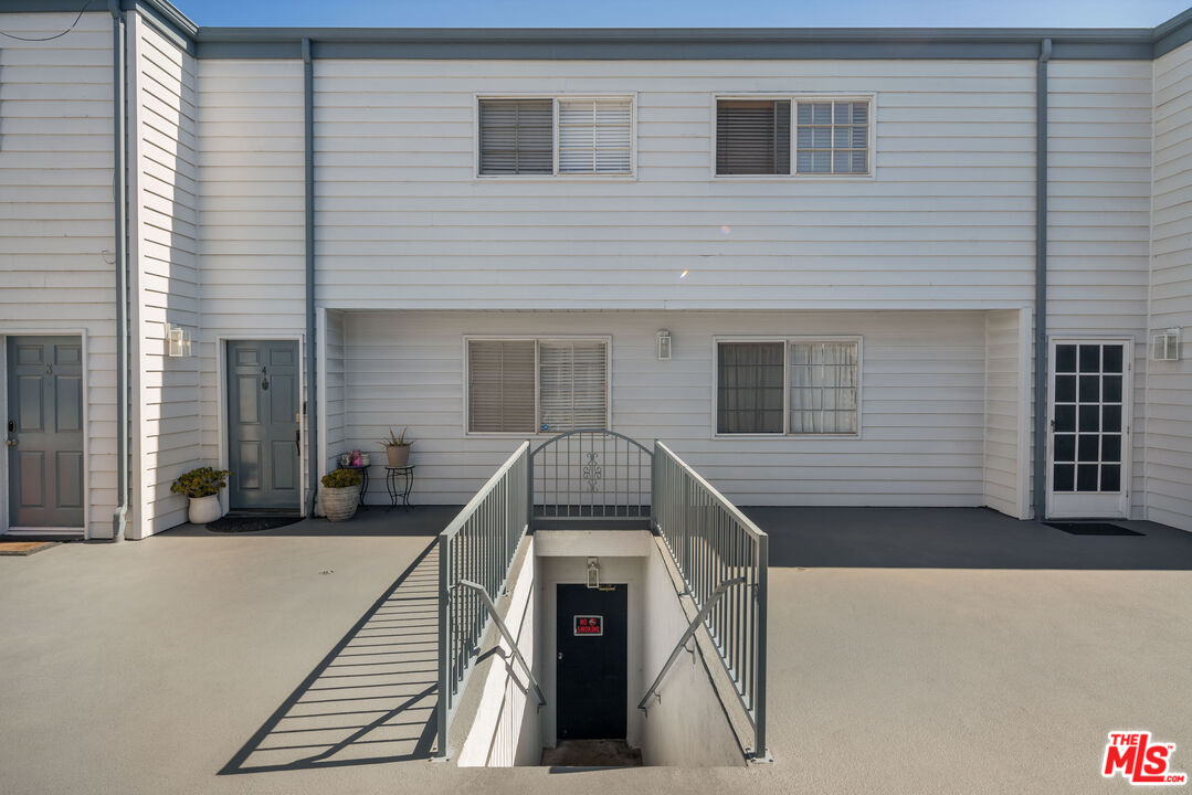 941 Elm Ave Unit: 11