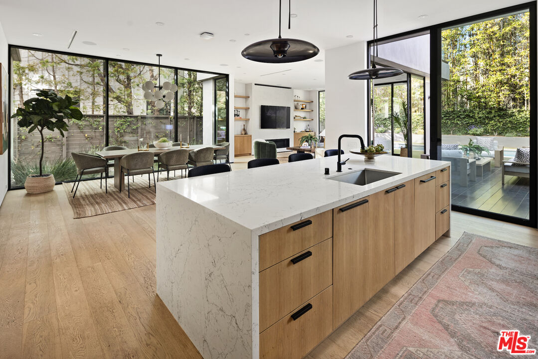 12609 Westminster Ave