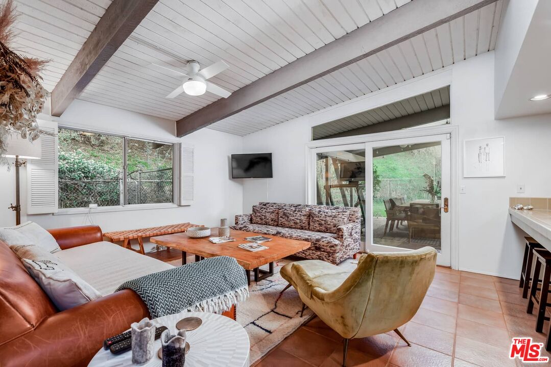 2436 Arbutus Dr