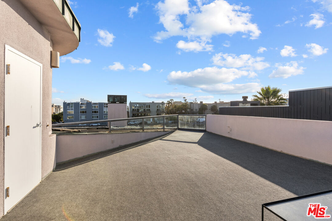 4611 Roma Ct