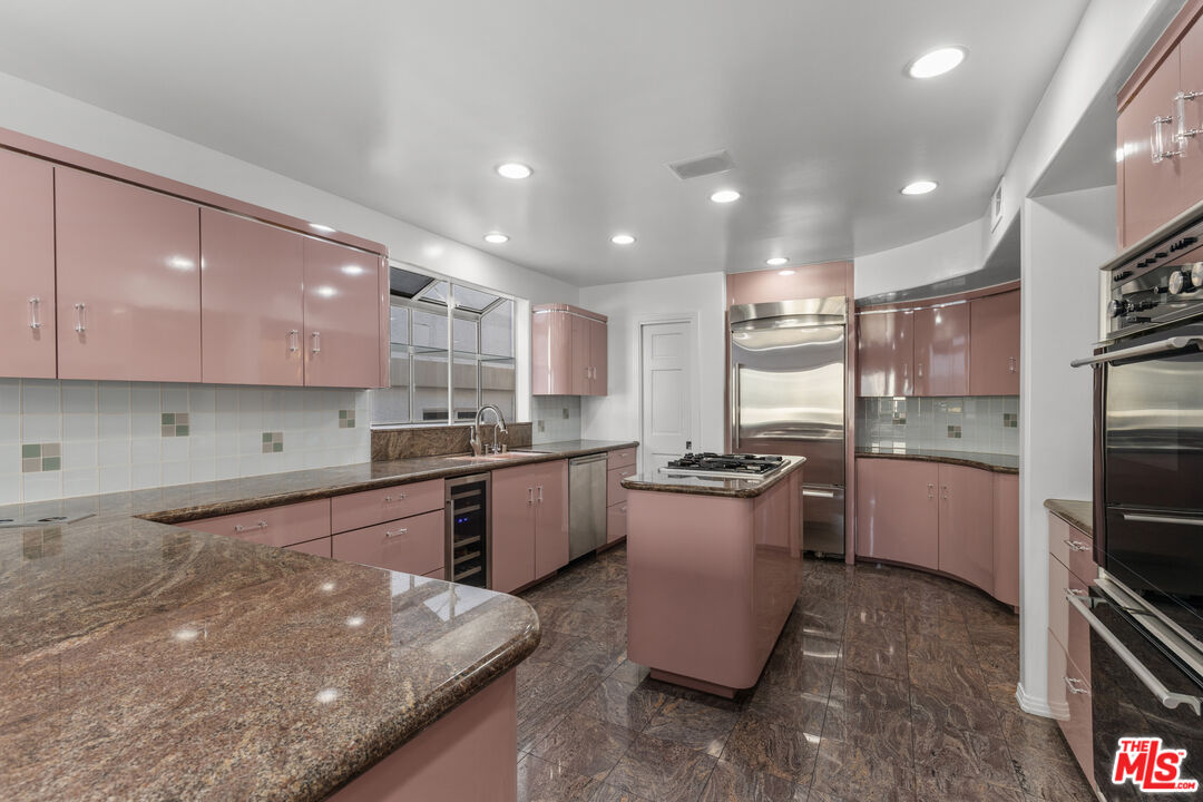 4611 Roma Ct