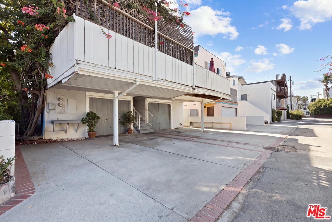 3620 Pacific Ave Unit: 2