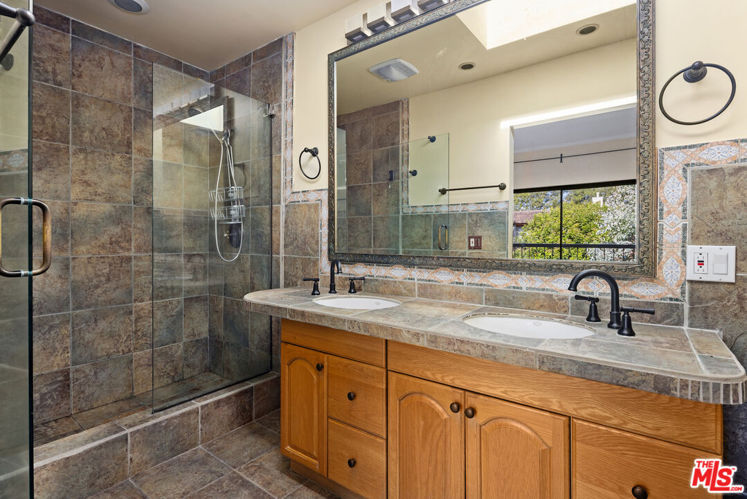 13360 Maxella Ave Unit: 11