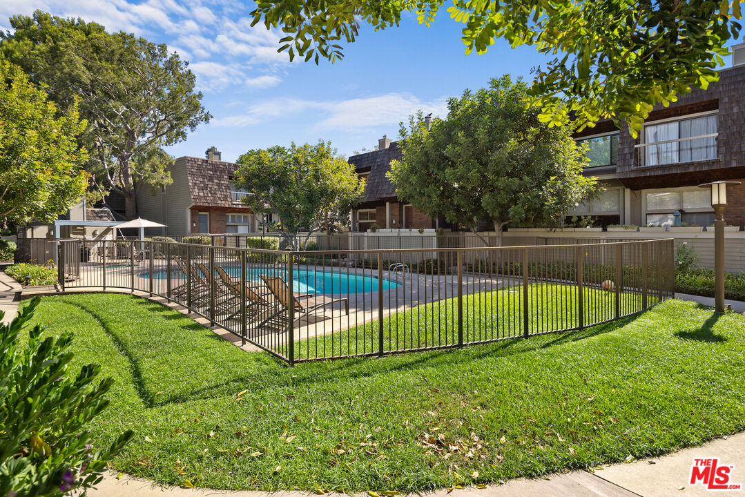 13360 Maxella Ave Unit: 11