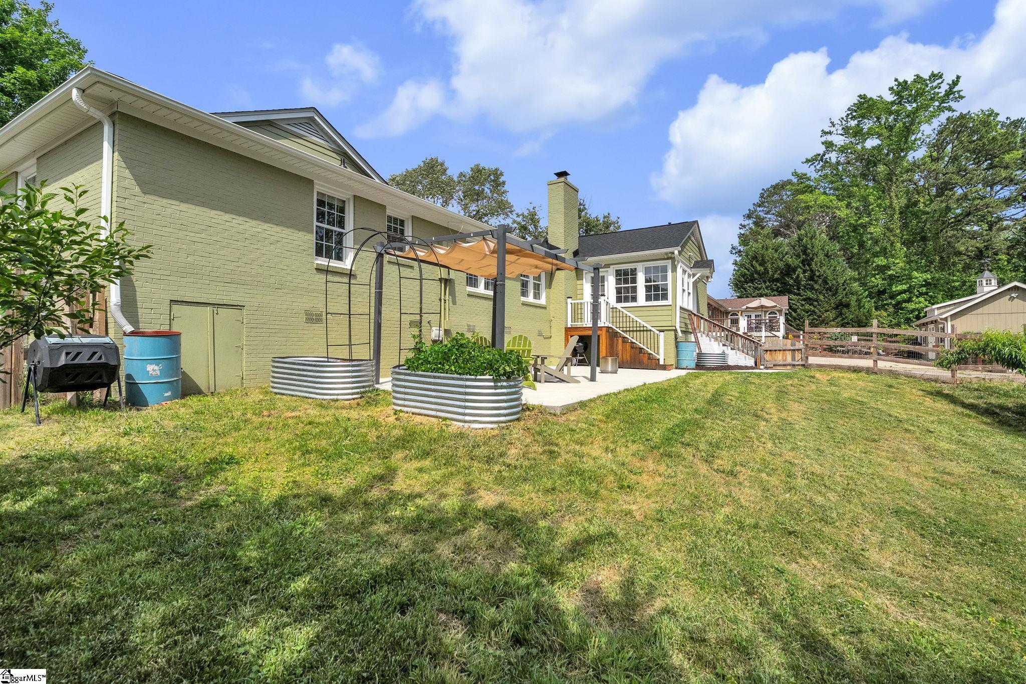 5016 Maplewood Drive