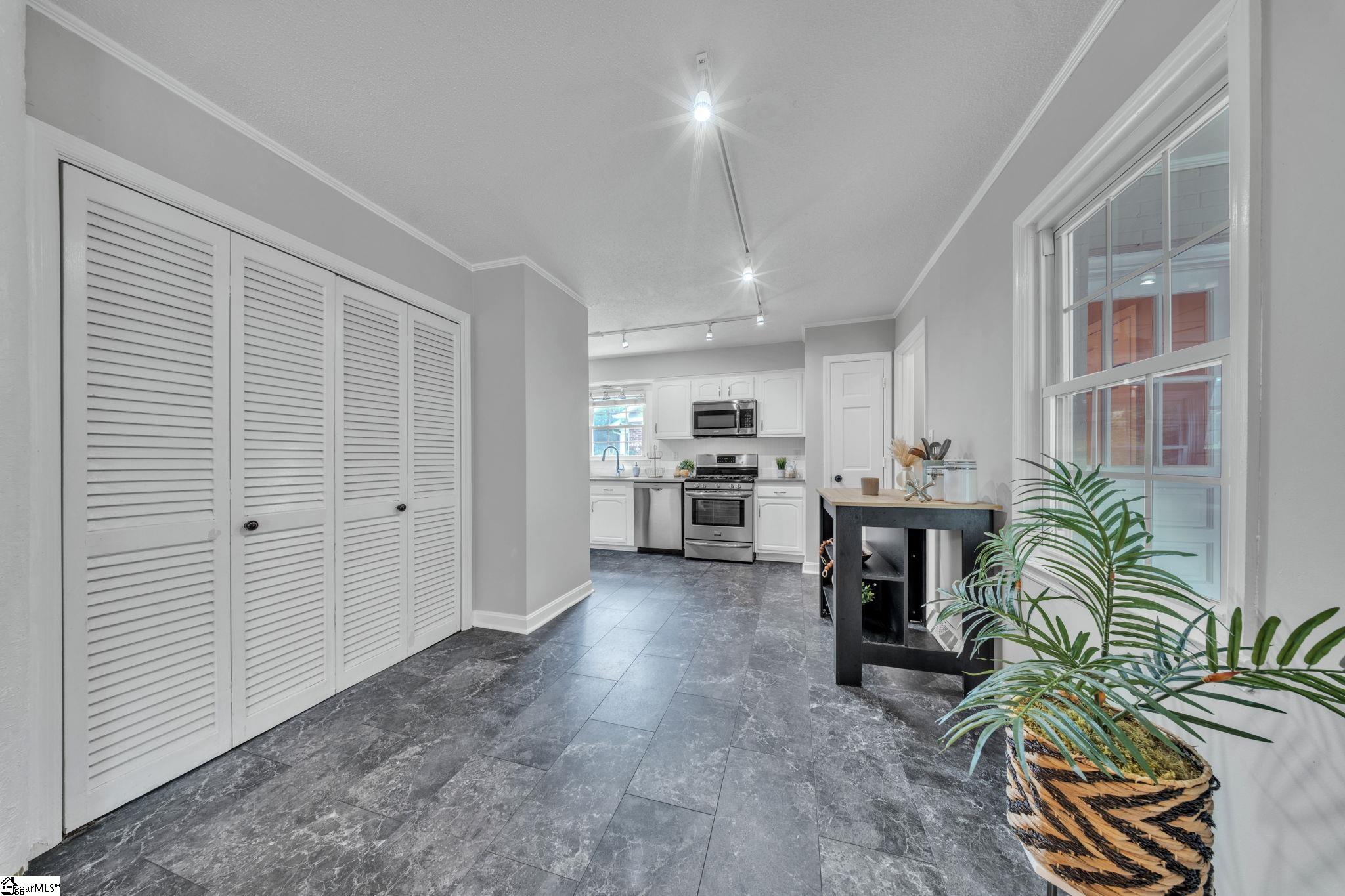 5016 Maplewood Drive