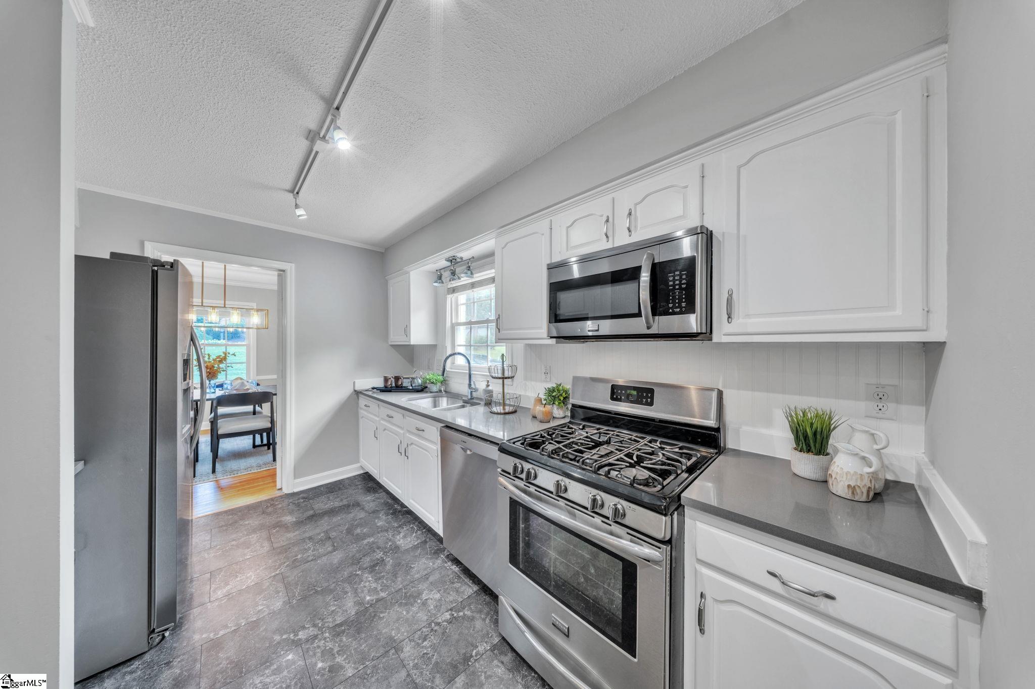 5016 Maplewood Drive