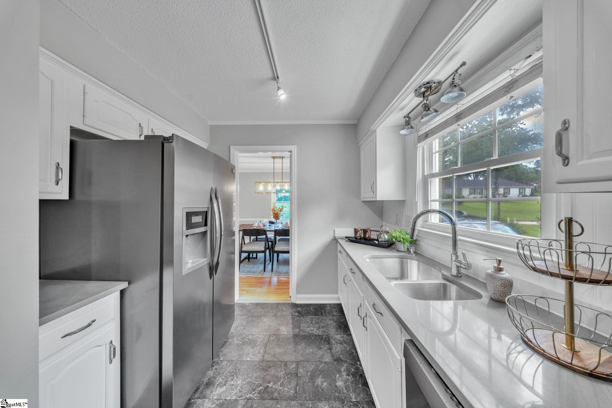 5016 Maplewood Drive