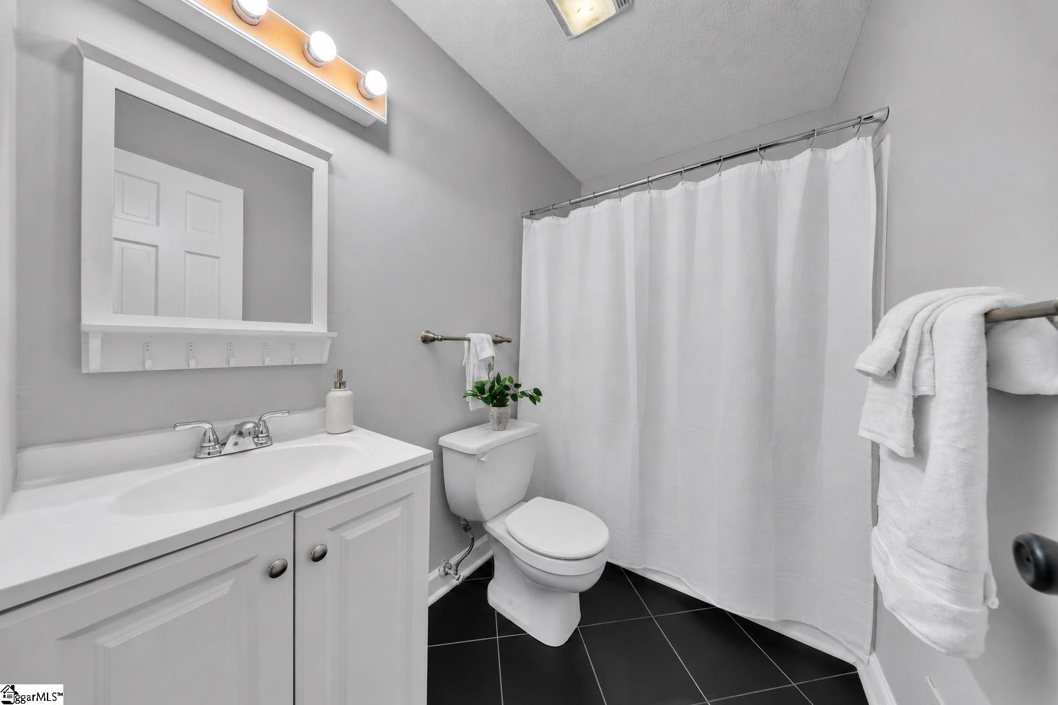 5016 Maplewood Drive