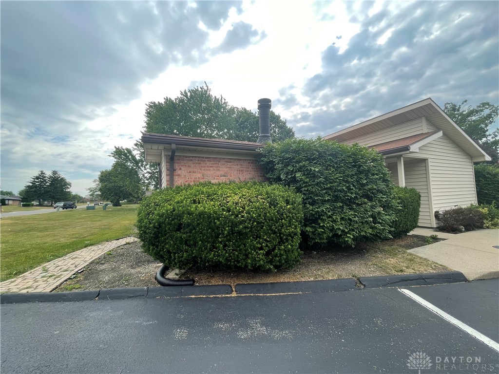 1200 Hollowbrook Drive