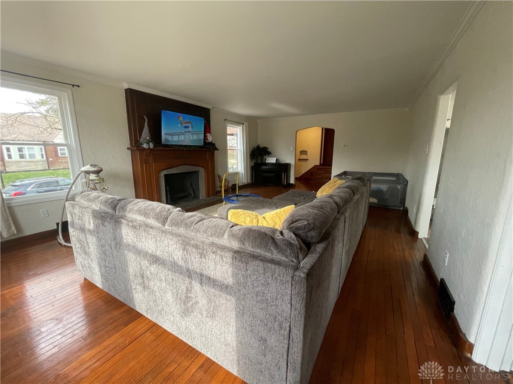 1504 Burbank Drive
