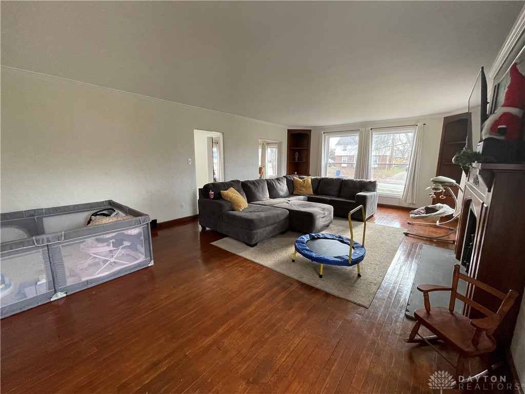 1504 Burbank Drive