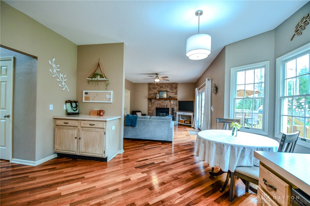 2928 Ramblingwood Lane