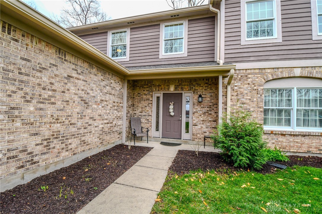 2928 Ramblingwood Lane