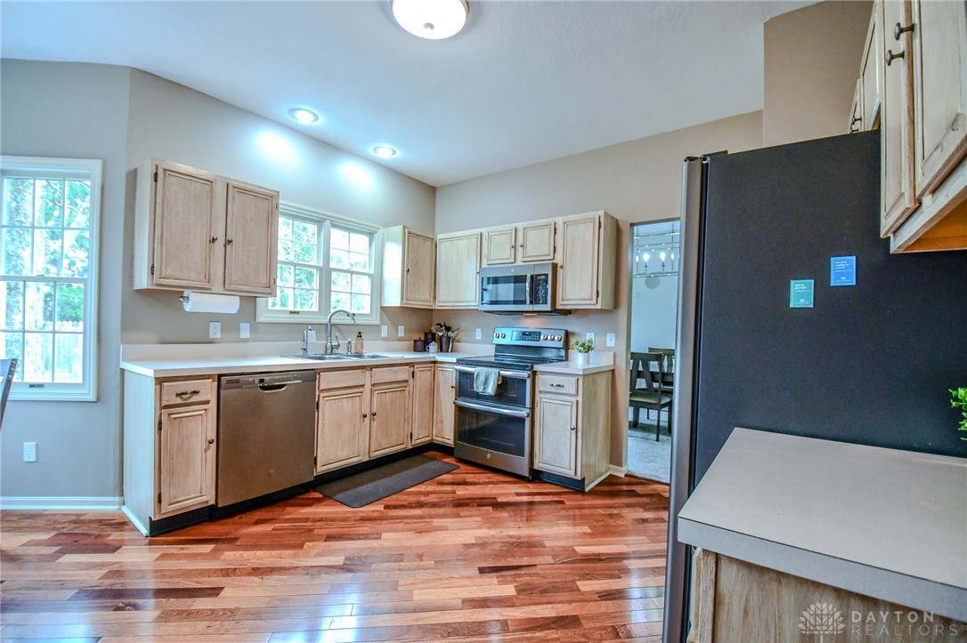 2928 Ramblingwood Lane