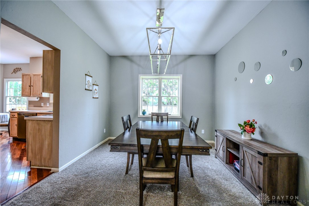 2928 Ramblingwood Lane