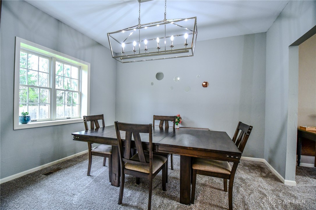 2928 Ramblingwood Lane