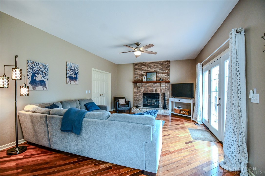 2928 Ramblingwood Lane