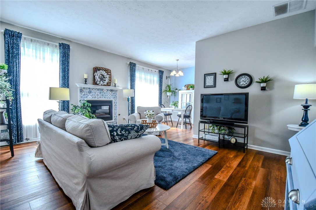 9689 Creek Lane