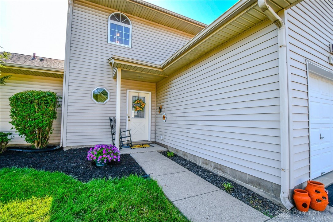 9689 Creek Lane