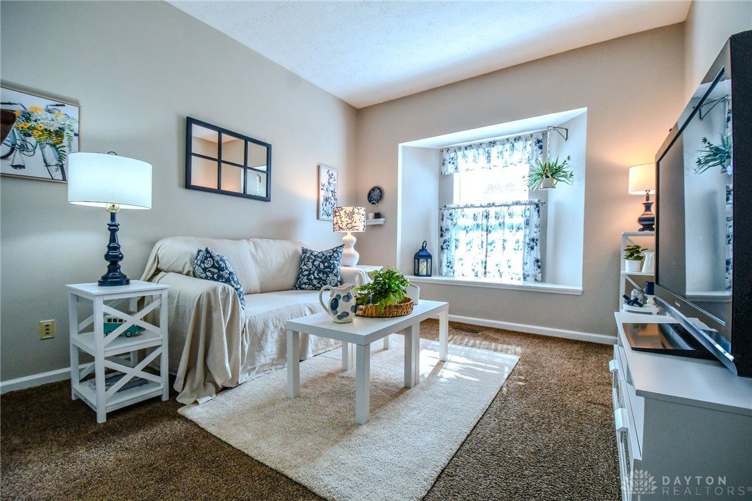 9689 Creek Lane