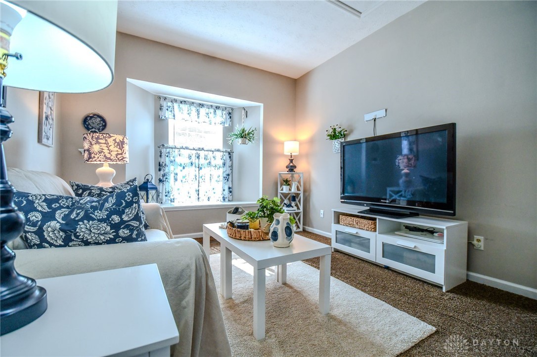 9689 Creek Lane