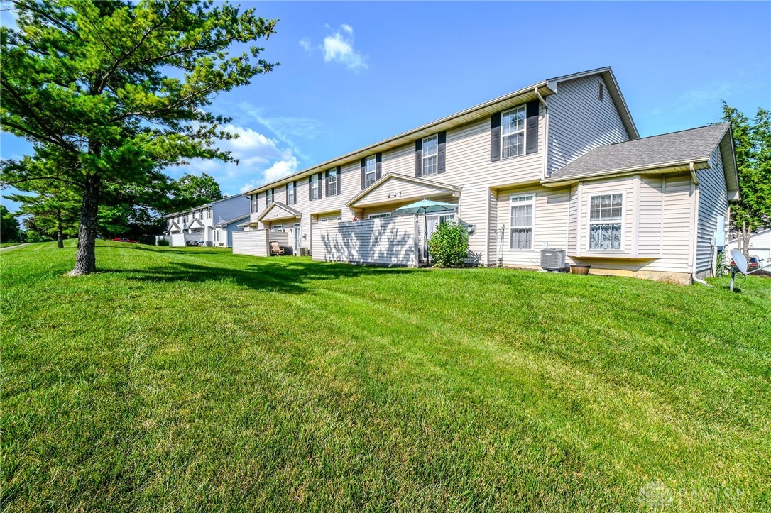 9689 Creek Lane