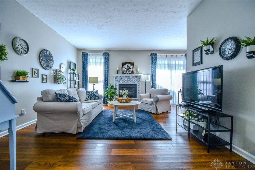 9689 Creek Lane