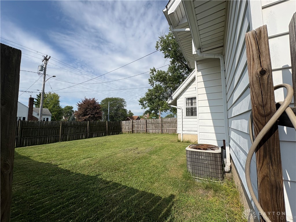 1582 S Smithville Road 1580