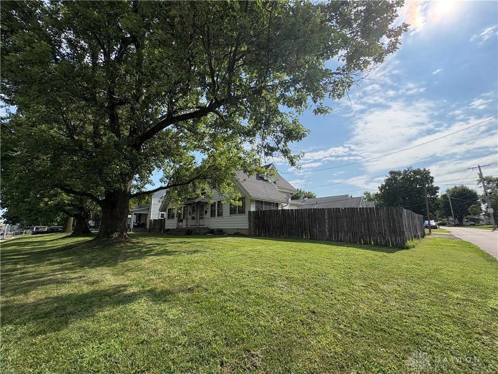 1582 S Smithville Road 1580
