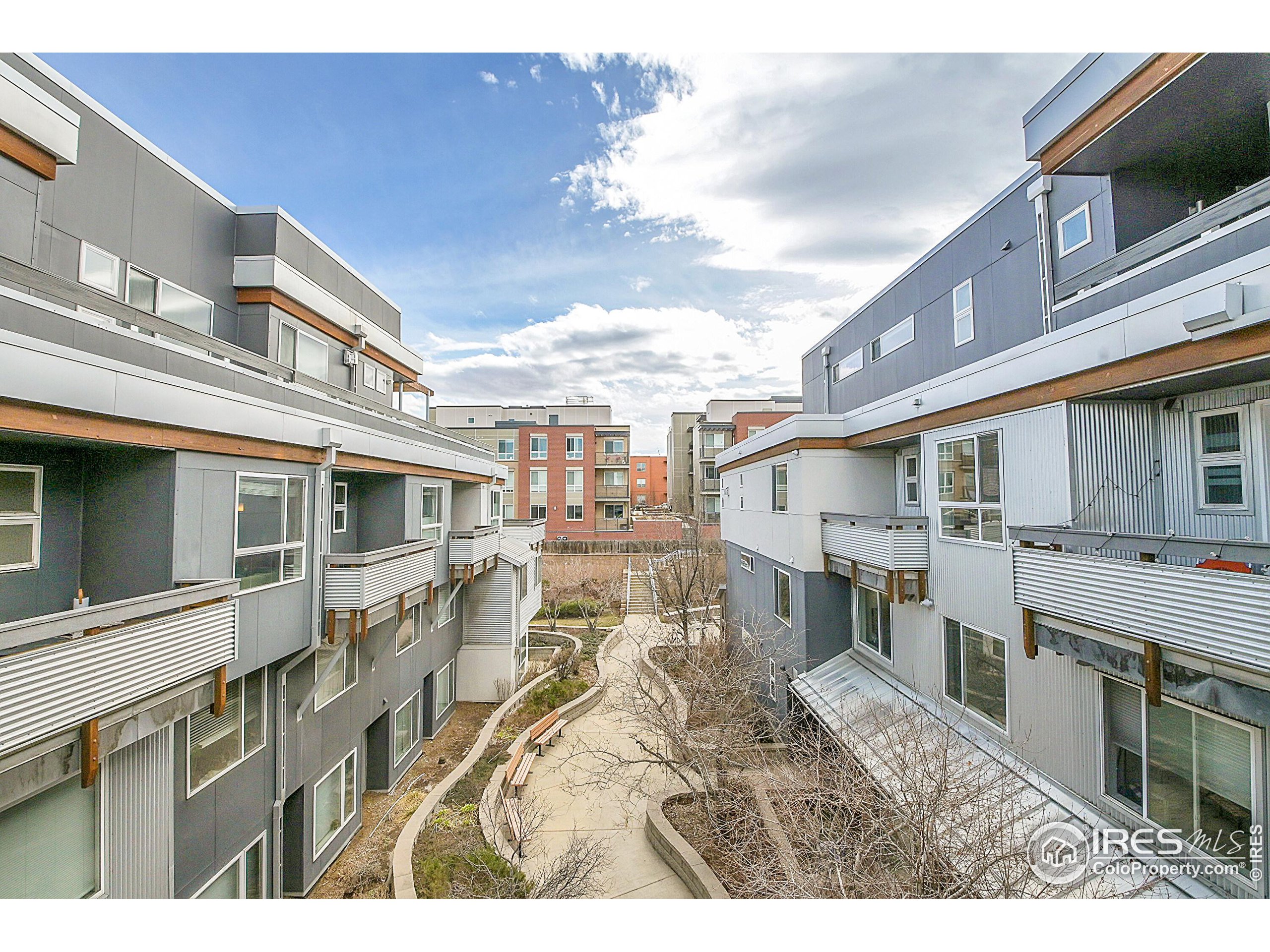 2810 E College Ave 305