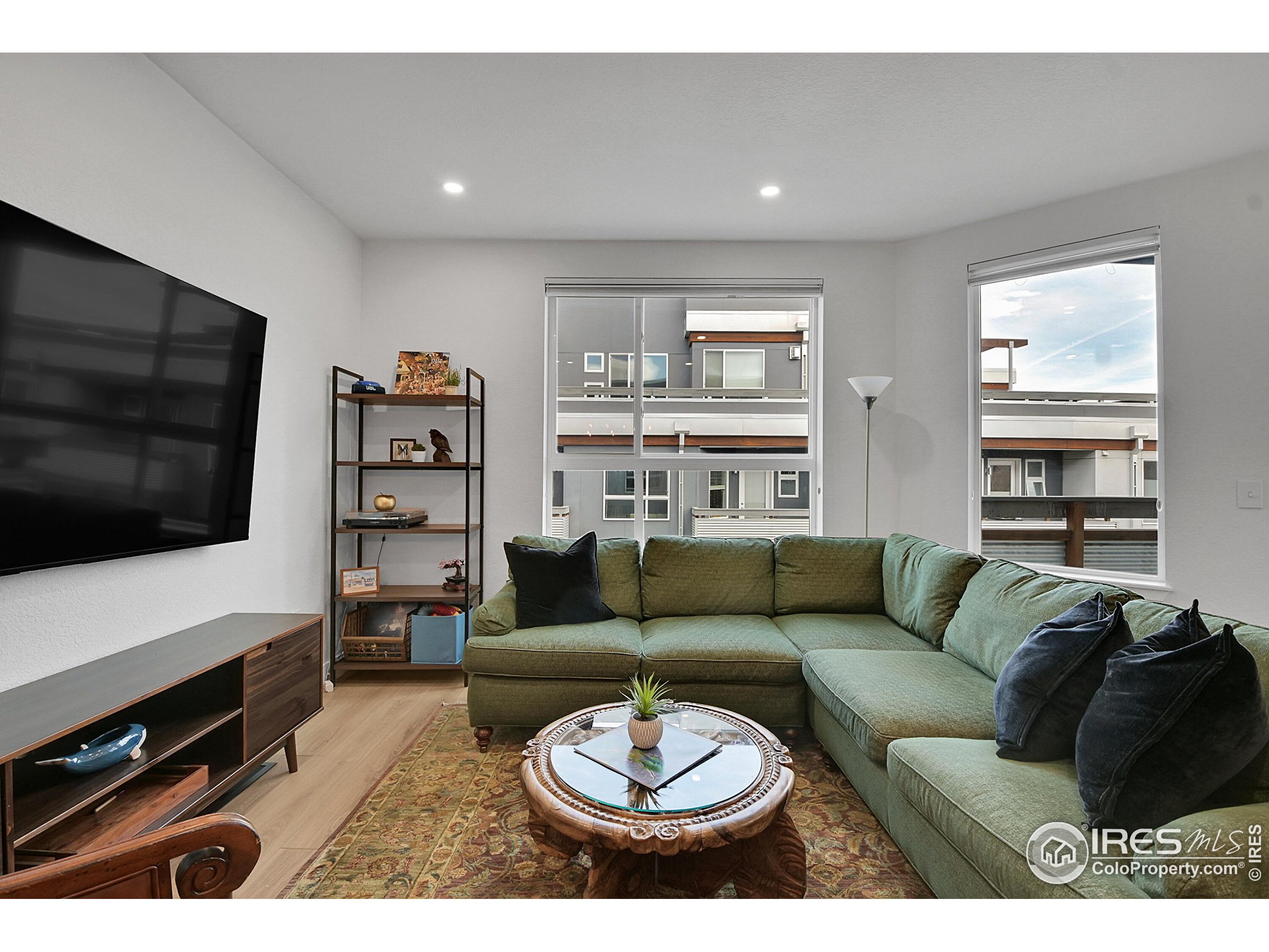 2810 E College Ave 305