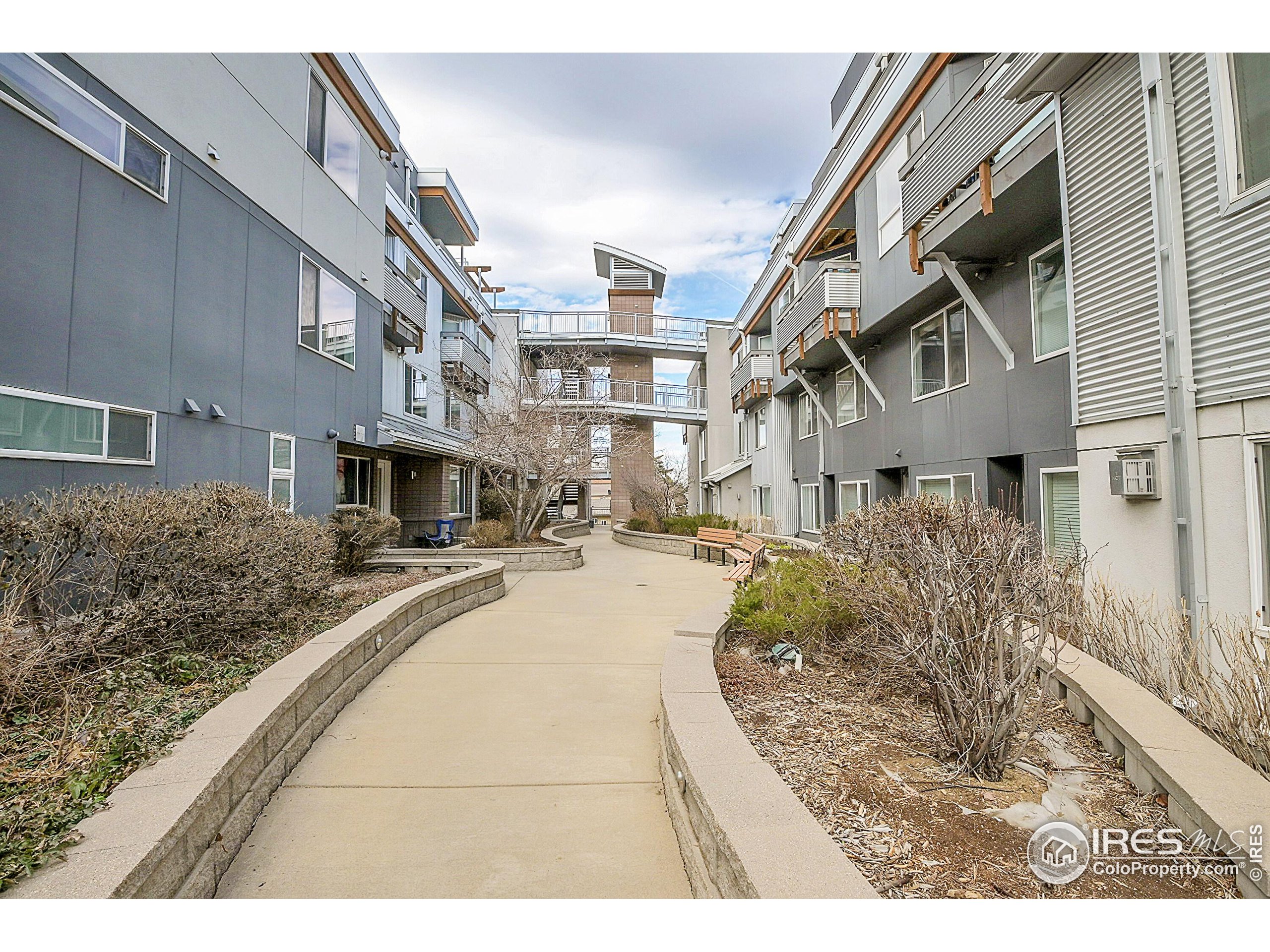 2810 E College Ave 305