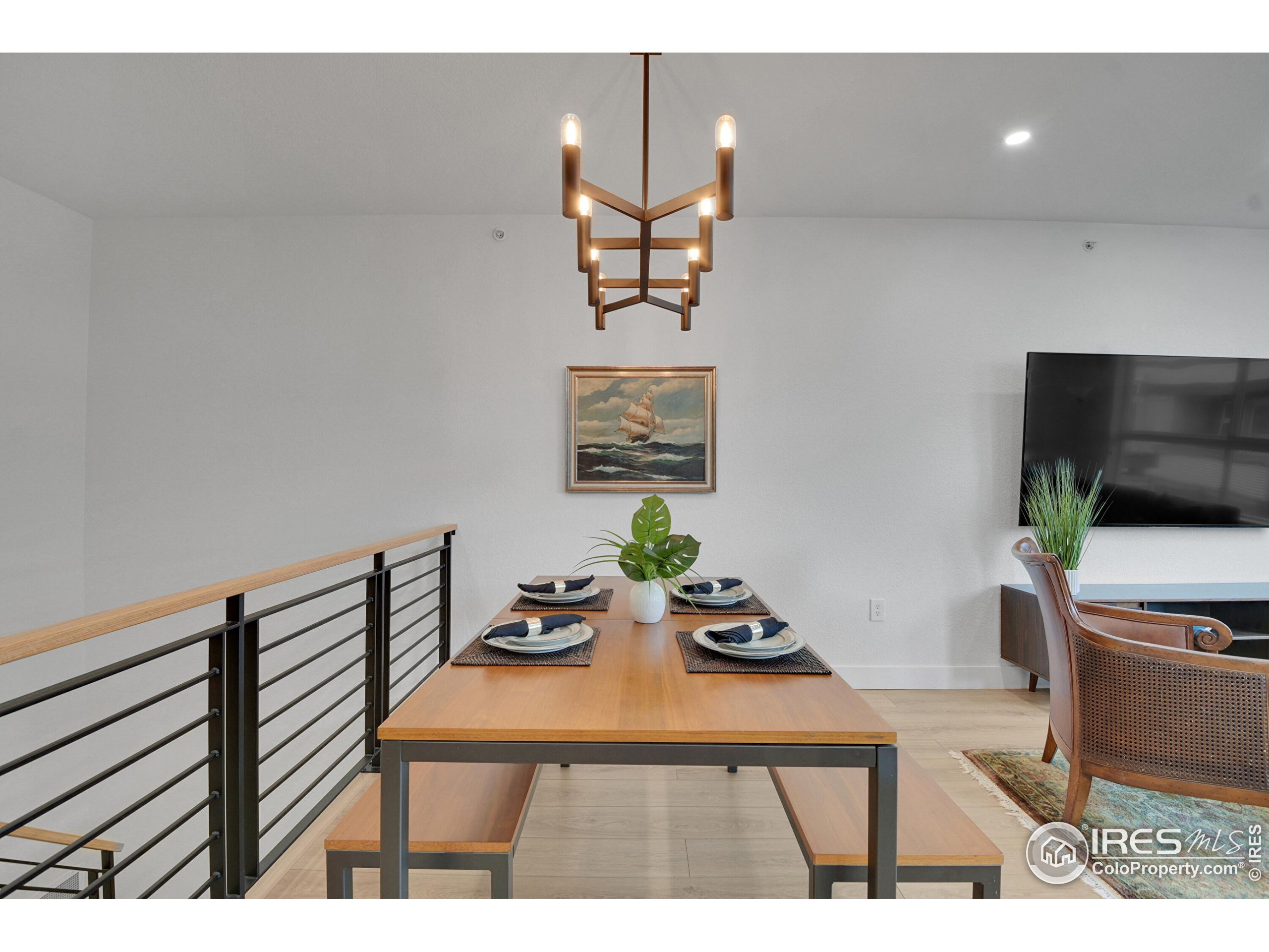 2810 E College Ave 305