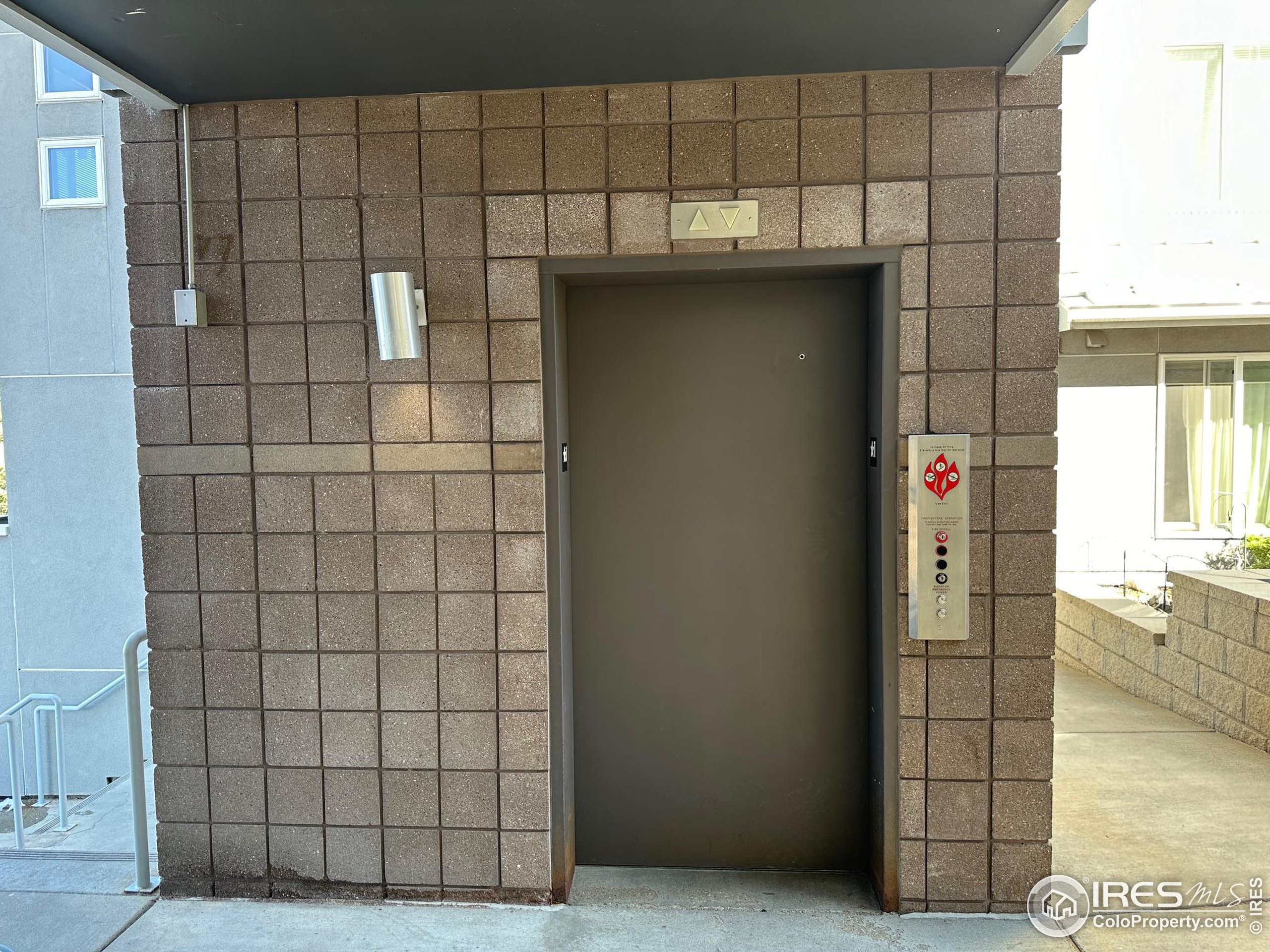 2810 E College Ave 305