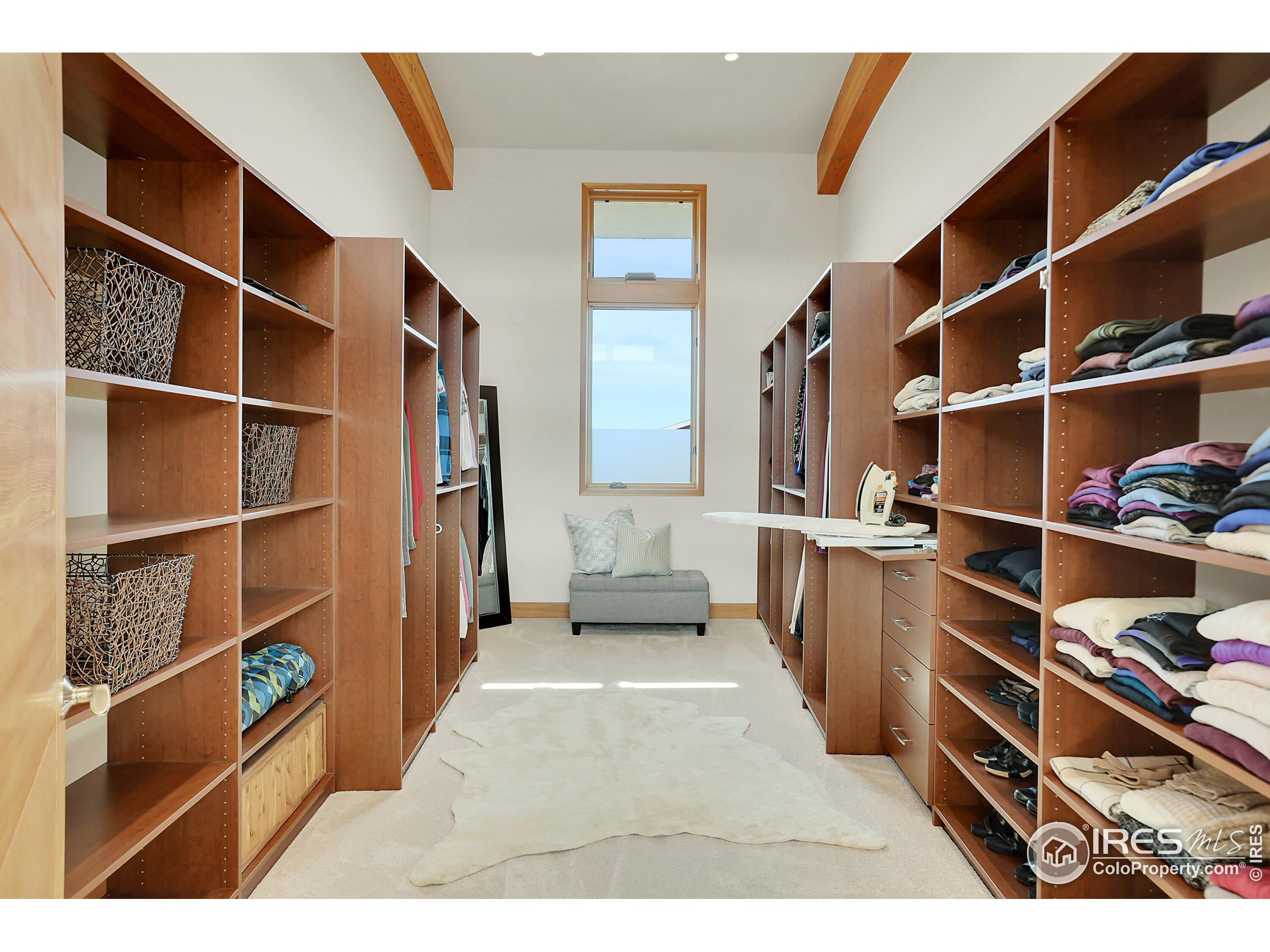 4604 Sunshine Canyon Dr