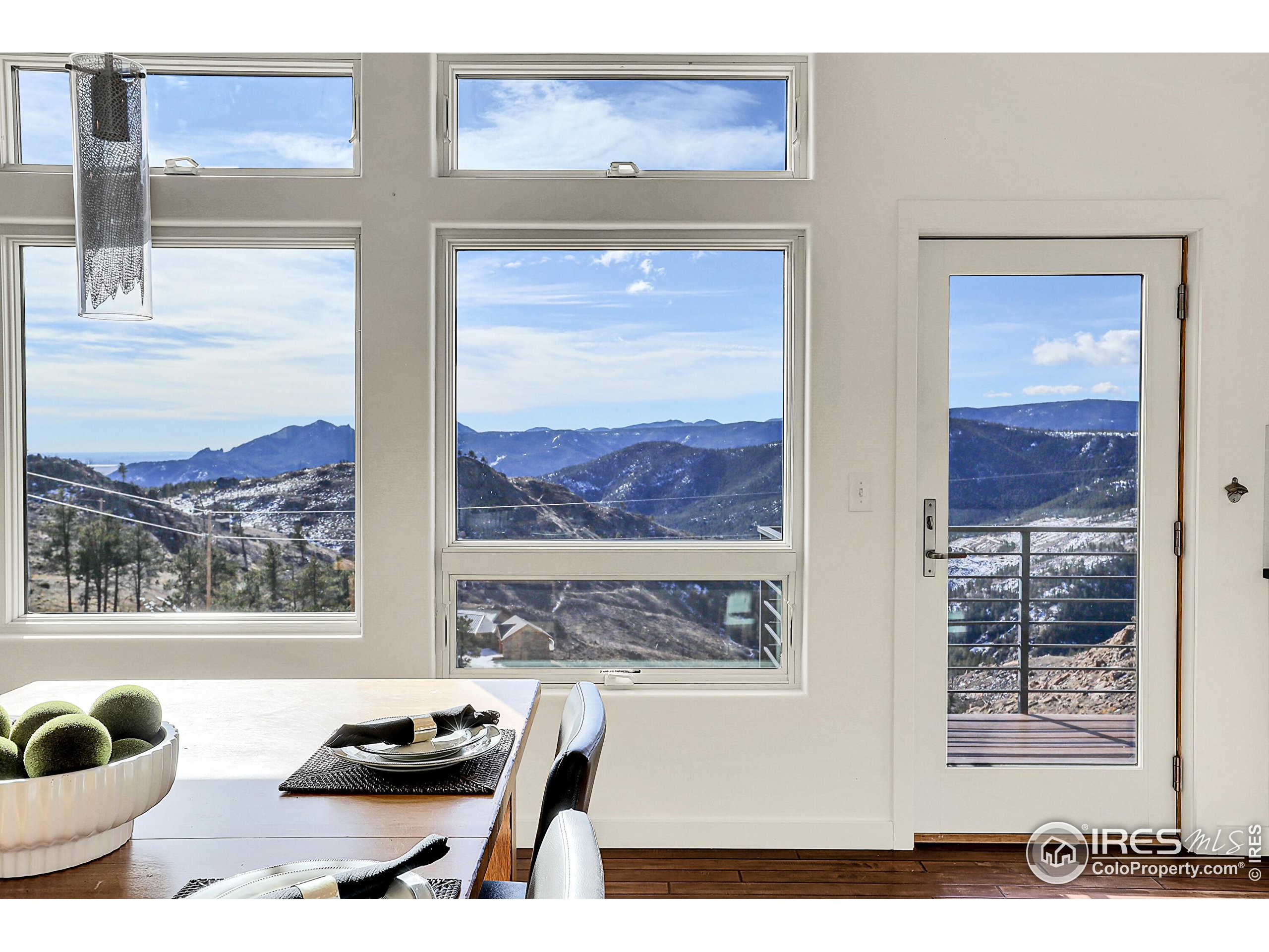 6191 Sunshine Canyon Dr